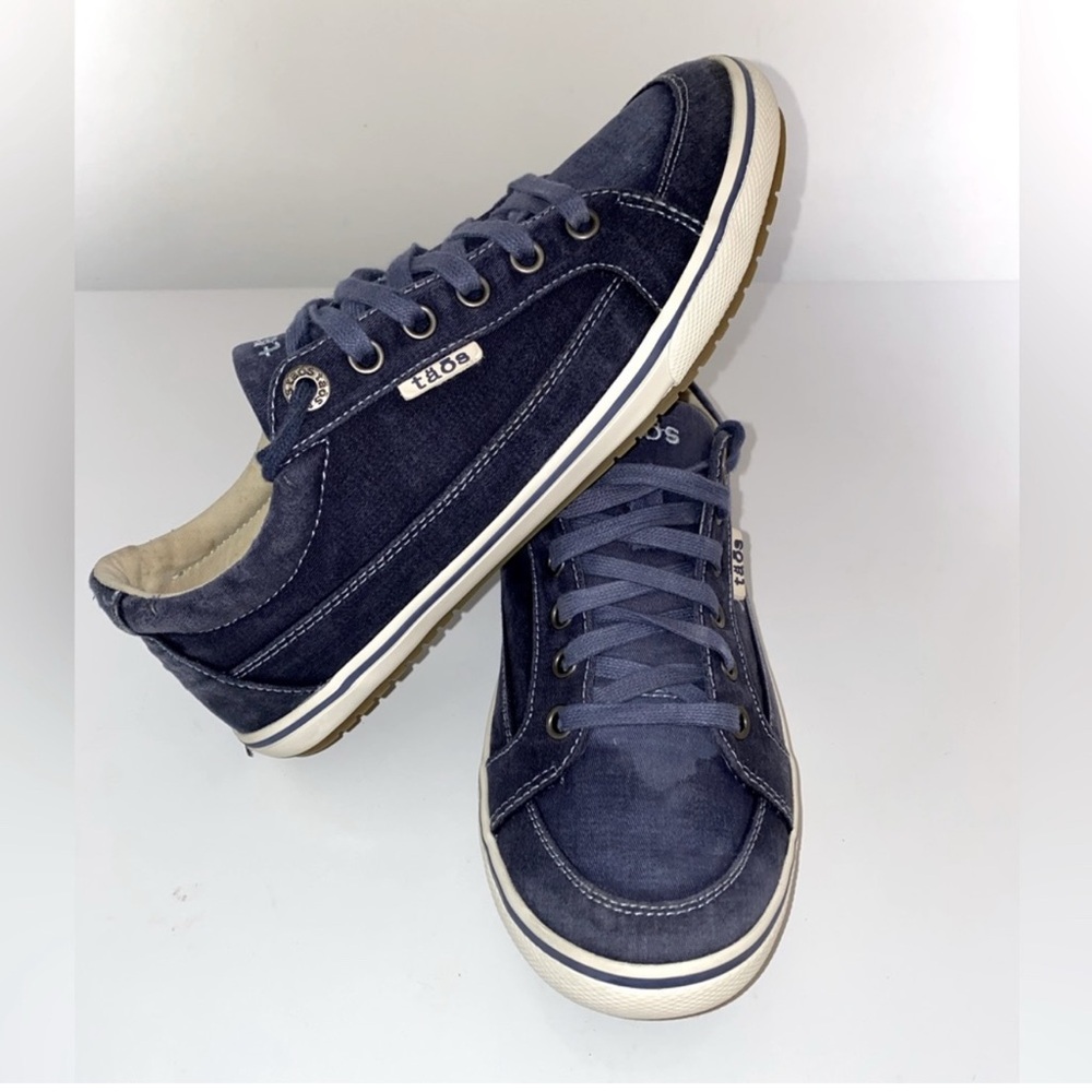 Taos Footwear Navy Canvas Lace-Up Women's Sneakers